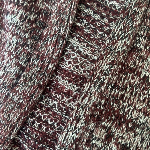 Romeo & Juliet couture sweater - Picture 2 of 4